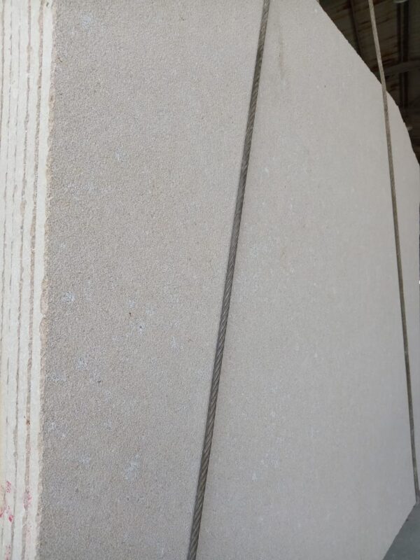 ● Beige Sinai Pearl